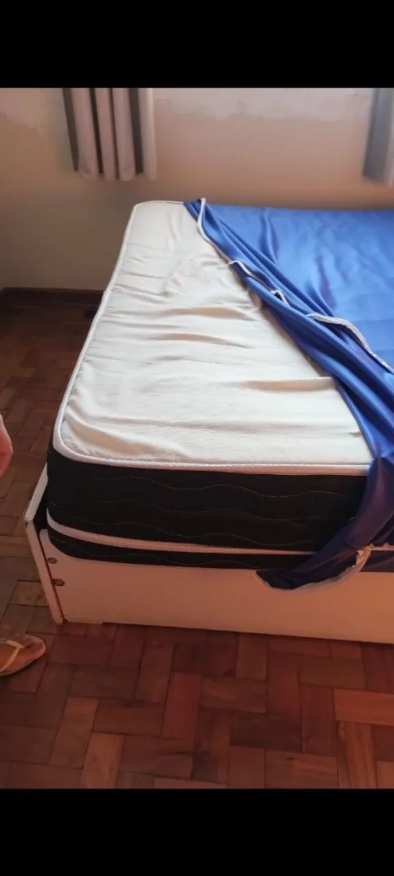 Vendo cama d casal c colchão  - Foto 2