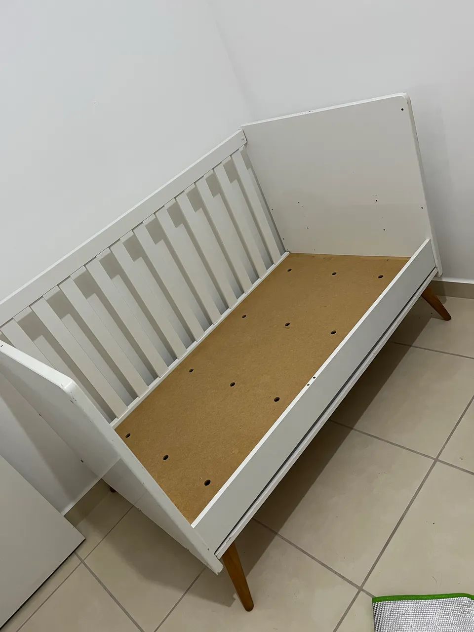 Vende-se berço/cama com colchão - Foto 4
