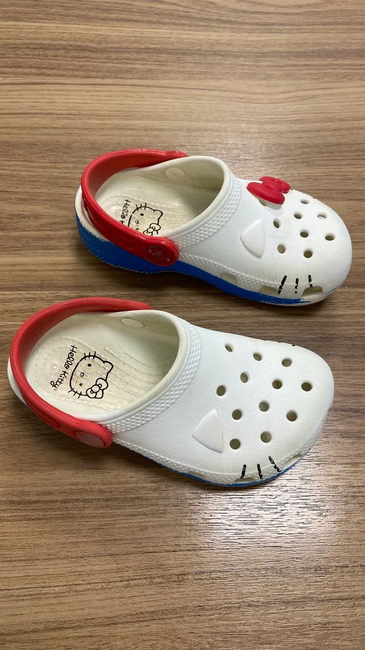 Crocs infantil Hello Kitty - Foto 2