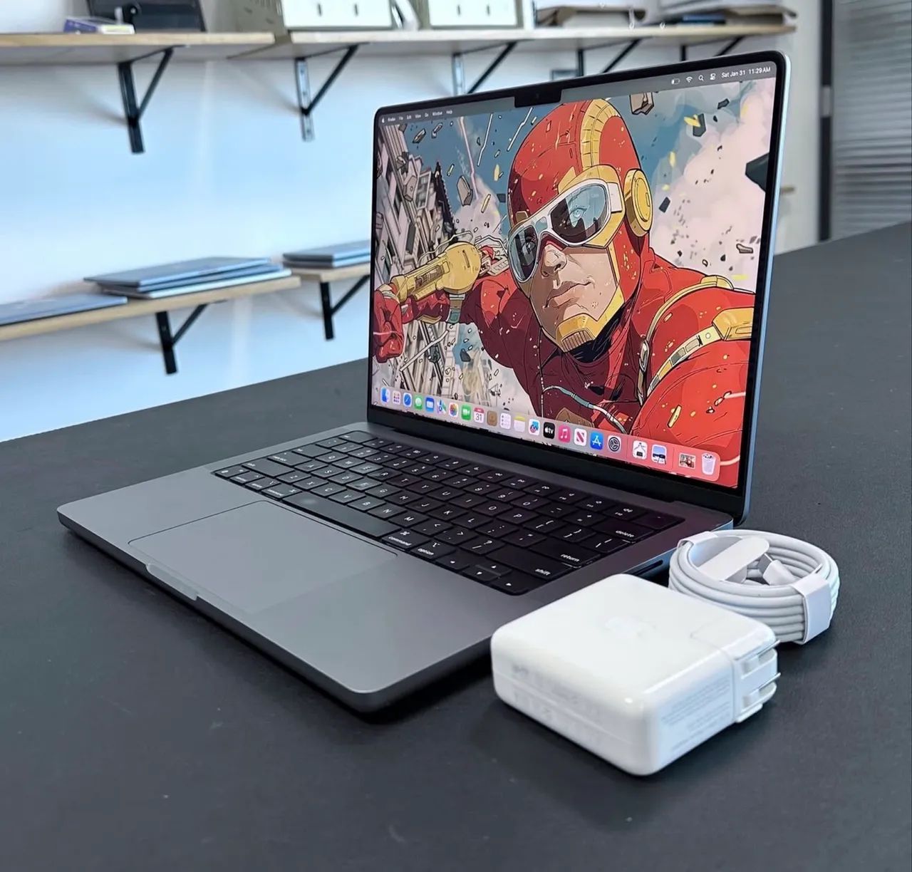 MACBOOK PRO  | 14.INCH | 24RAM | 512 SSD 