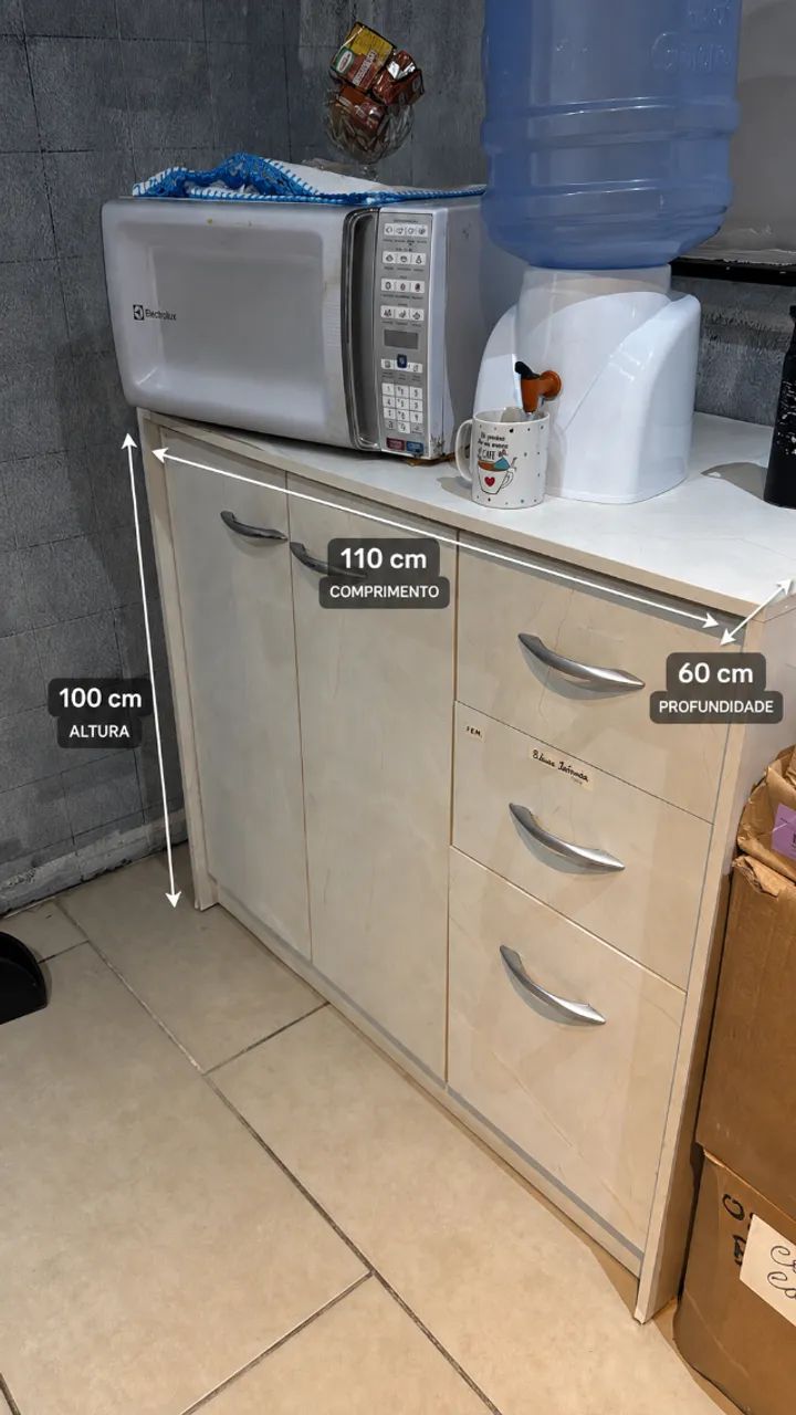 Balcão Armário com 2 Portas e 3 Gavetas