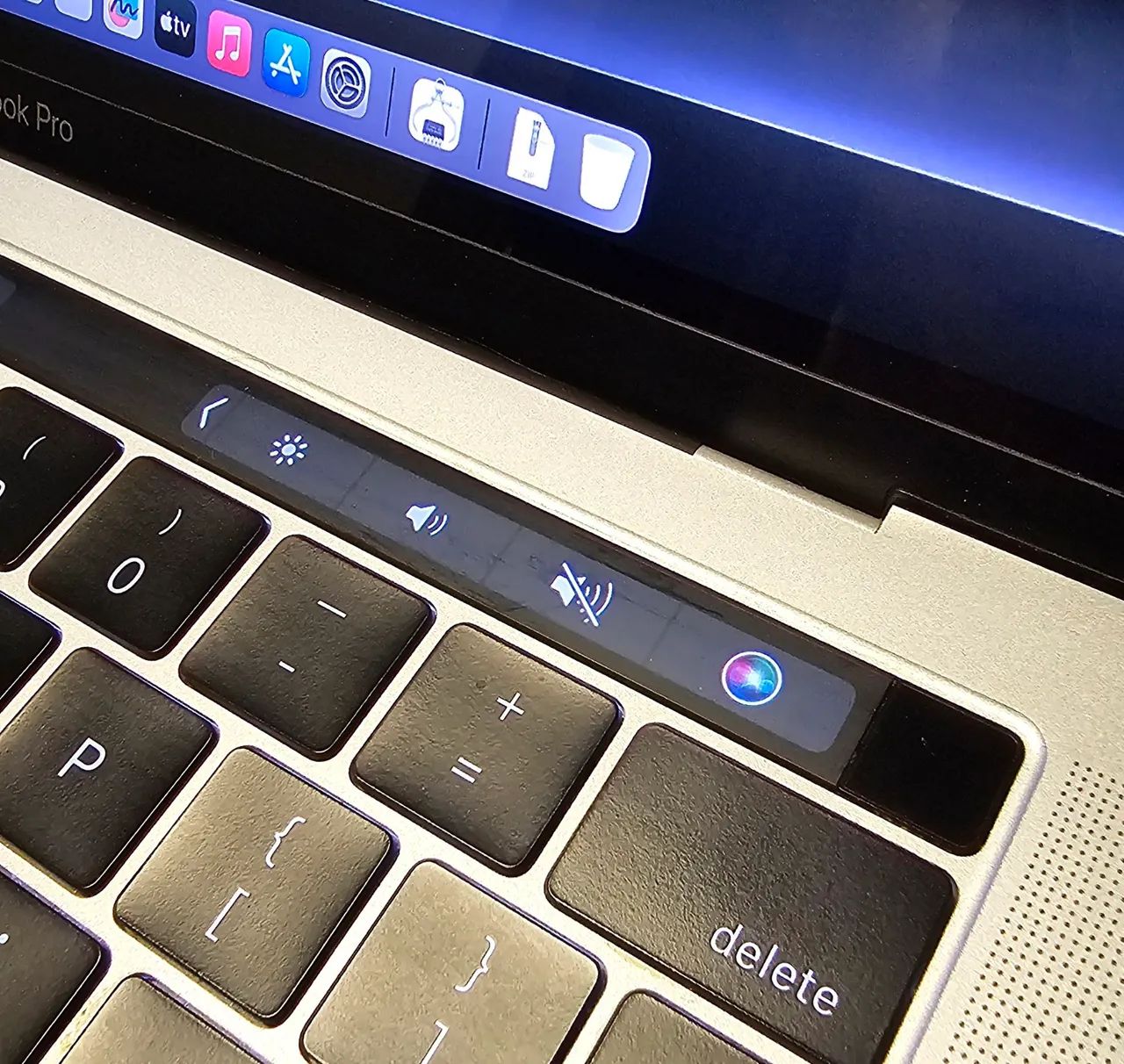 MacBook Pro Touchbar 2017 - Foto 2