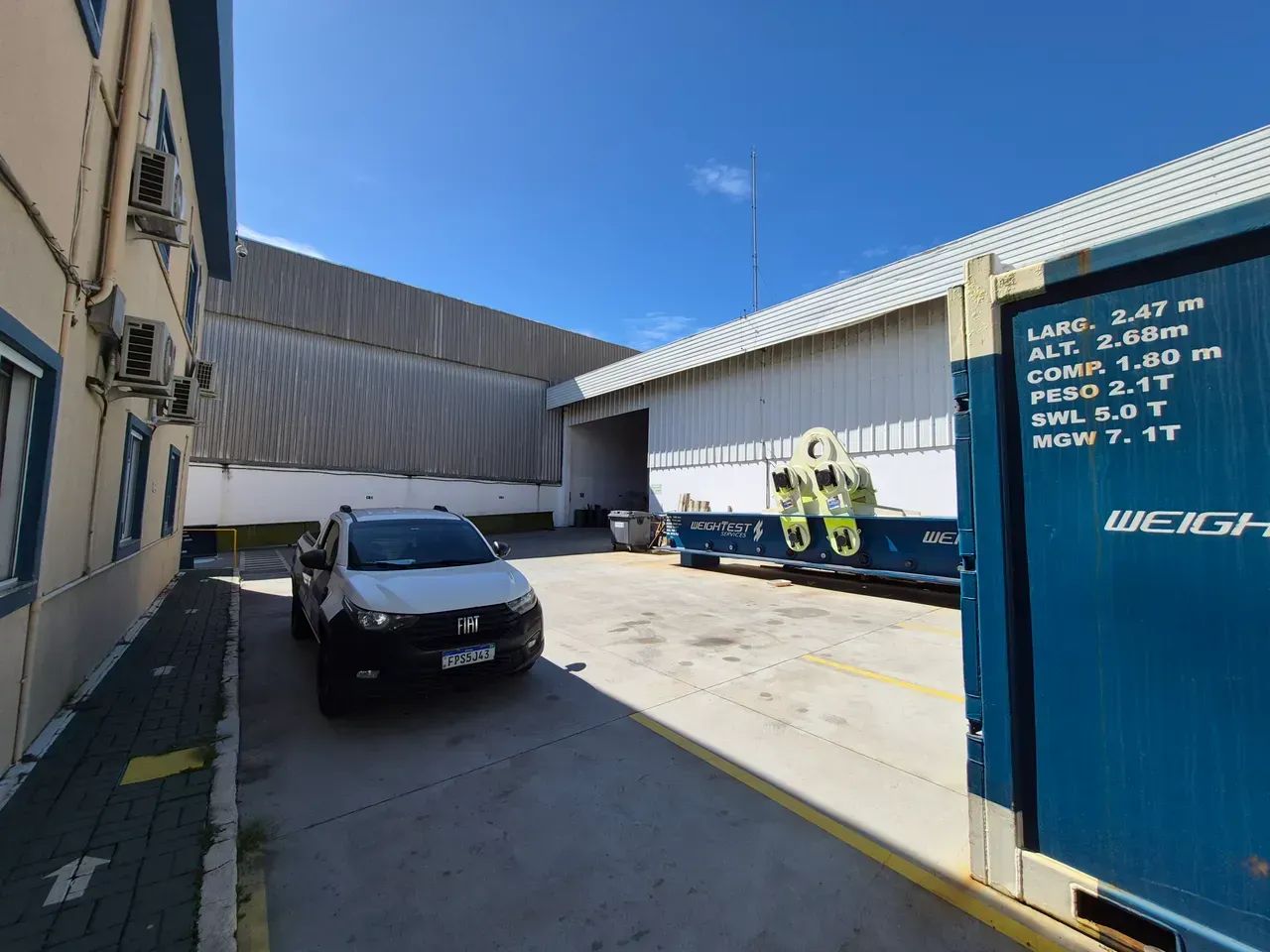 Ggalpão de 450m2, escritório 300m2 con 1000m2 de área - Foto 5