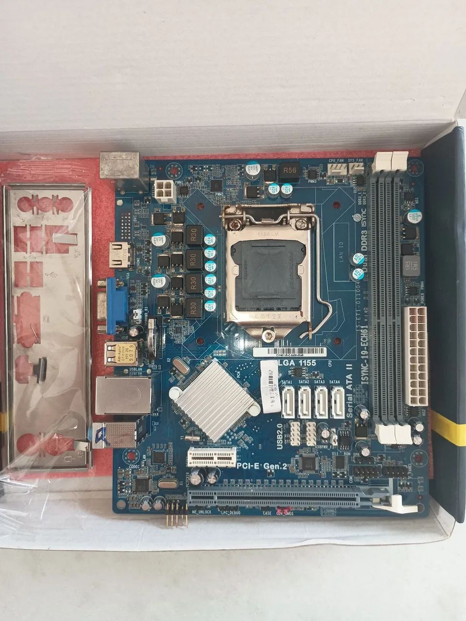 Placa mãe h61 com espelho, caixa, proteção dos pinos funcionando