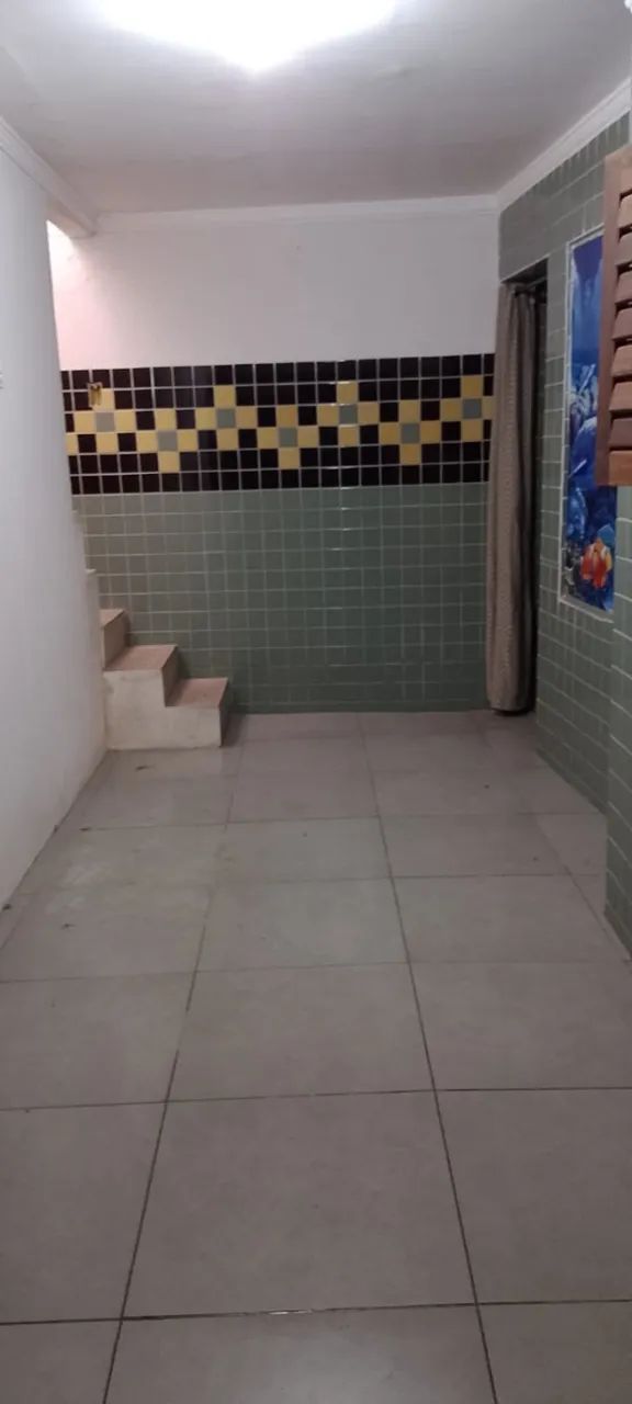 Vendo ou Troco Casa Duplex com Garagem - Foto 2