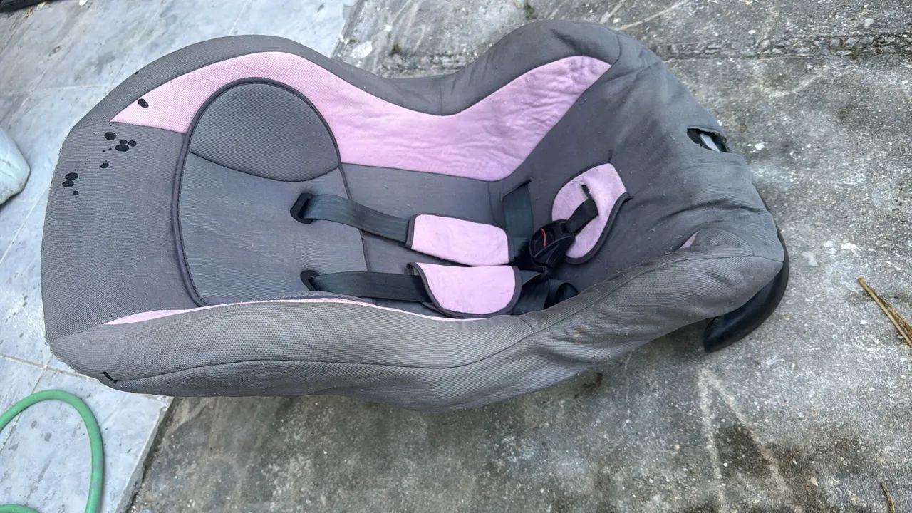Vendo cadeirinha infantil menina 