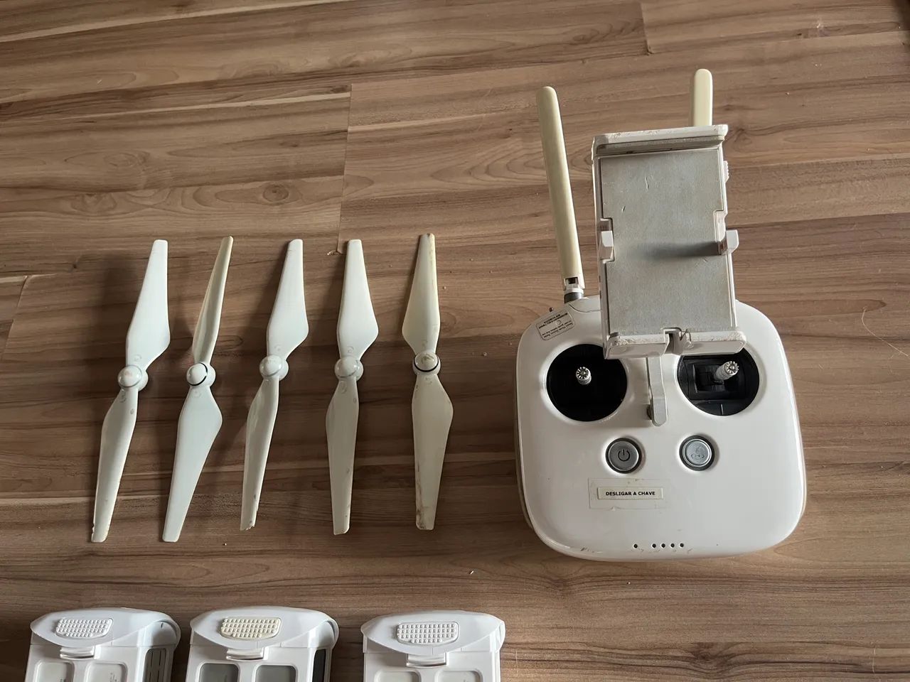 Kit para drone DJI Phantom 4 ? Baterias, Controle e Acessórios - Foto 4