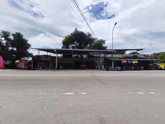 Lojas e Avenida de Casa (Valor a negociar)