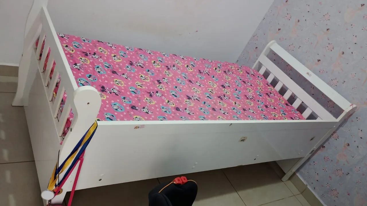 Cama de solteiro 2,00 x 0,93