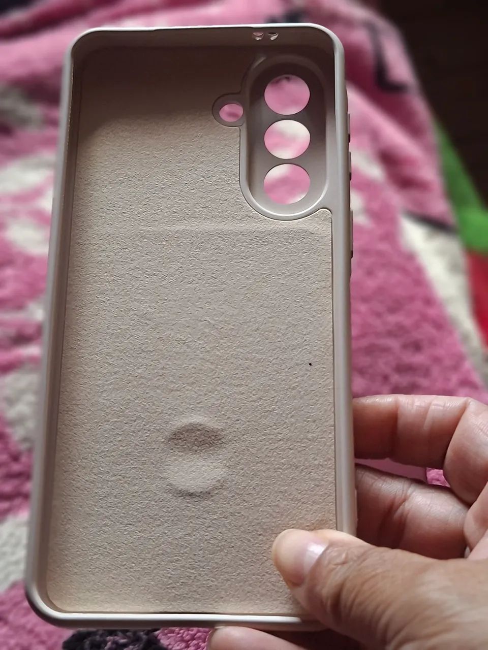 Capinhas  com suporte ,Samsung a57 ,todas novas. - Foto 3