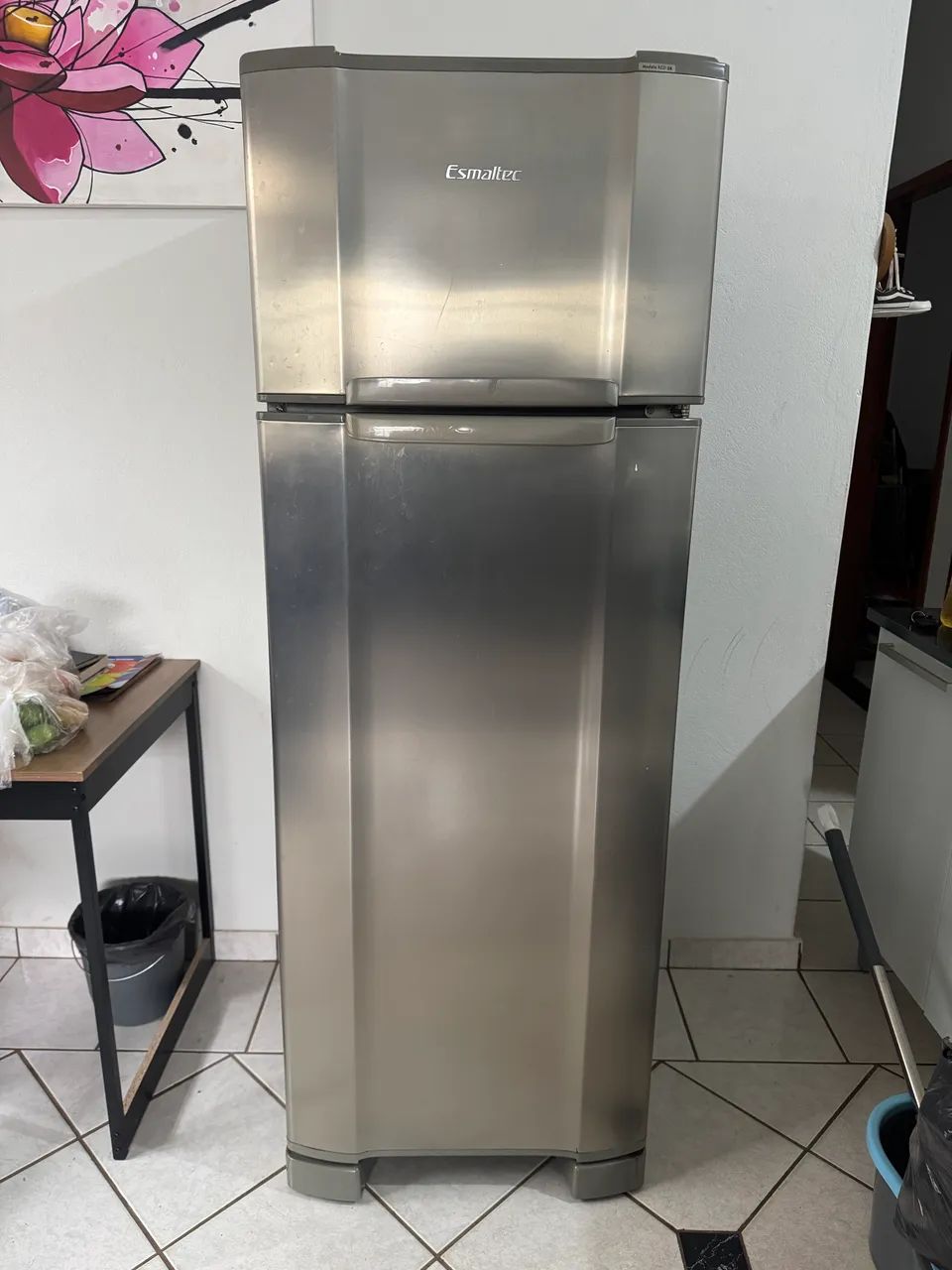 Geladeira Esmaltec 306 Litros - 220V