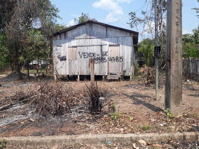 Vende se por motivo de urgência uma casa em porto acre aceito a entra e parcela o resto