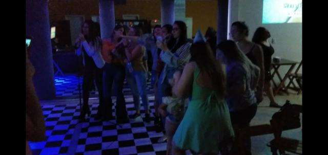 Petiscaria e karaokê - Foto 3