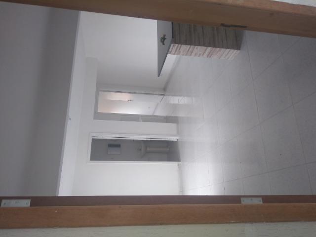 Aluga se apartamento kitnet na região do pinheirinho próximo ao terminal - Foto 15