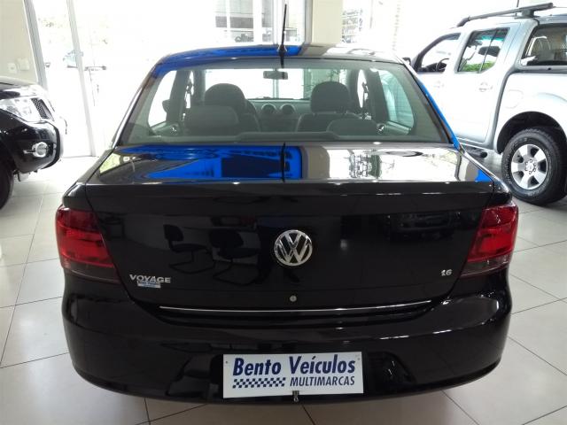 VOLKSWAGEN VOYAGE 2009/2010 1.6 MI COMFORTLINE 8V FLEX 4P MANUAL - Foto 4
