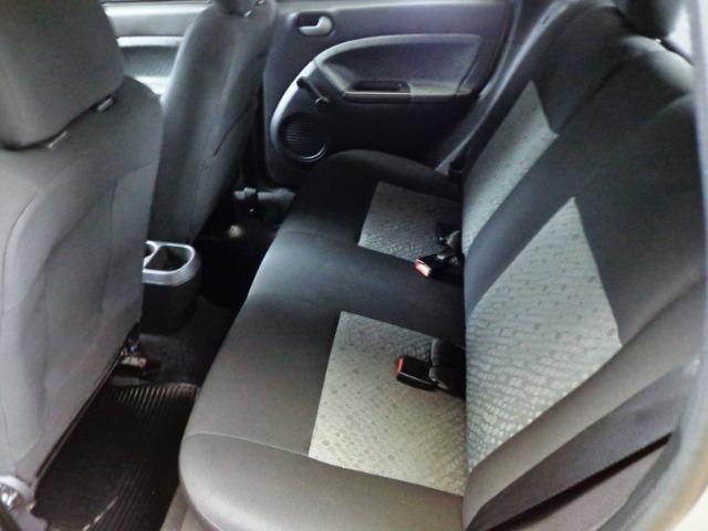Ford Fiesta Hatch 1.6 8v Flex - Foto 10