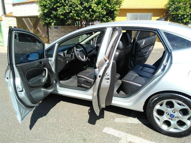 Vendo New Fiesta 1.6 SE Prata Sedan12 Top de linha (Oportunidade ) - Foto 5