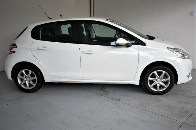 Peugeot 208 Griffe automático impecável - Foto 3