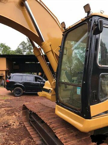 Escavadeira caterpillar modelo 320bl