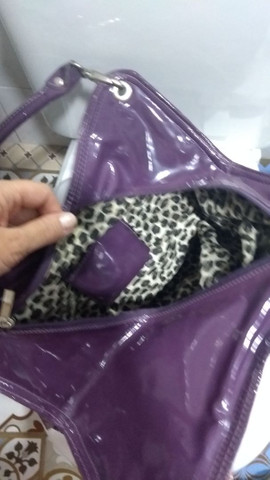 Bolsa verniz matelasse uva - Foto 2
