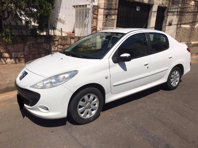 PEUGEOT 207 1.4 COMPLETO 2010