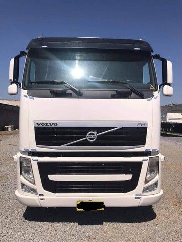 CAMINHÃO VOLVO FH460