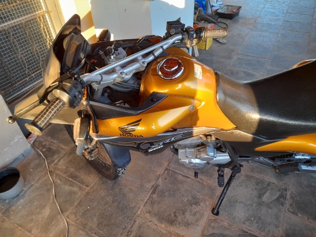 HONDA XRE 300