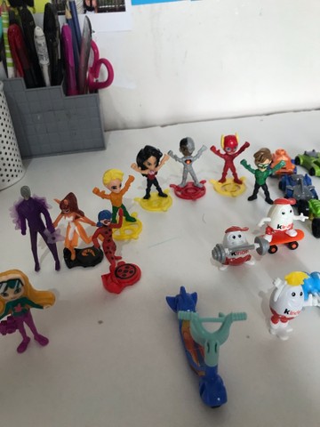 47 brinquedos de kinder ovo  - Foto 2