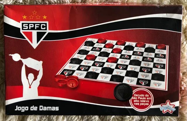 Jogo de damas do São Paulo com alto relevo nas peças vermelho e