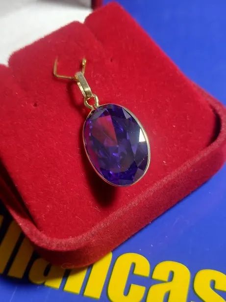Pingente Pedra Zircônia Lilas Peso 4.30 Gramas 17 x 12 mm Ouro 18 kilates                  - Foto 4