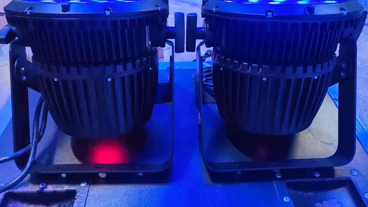 2 un Waterproof IP 68 LED Par Light LP-35464308568600835121