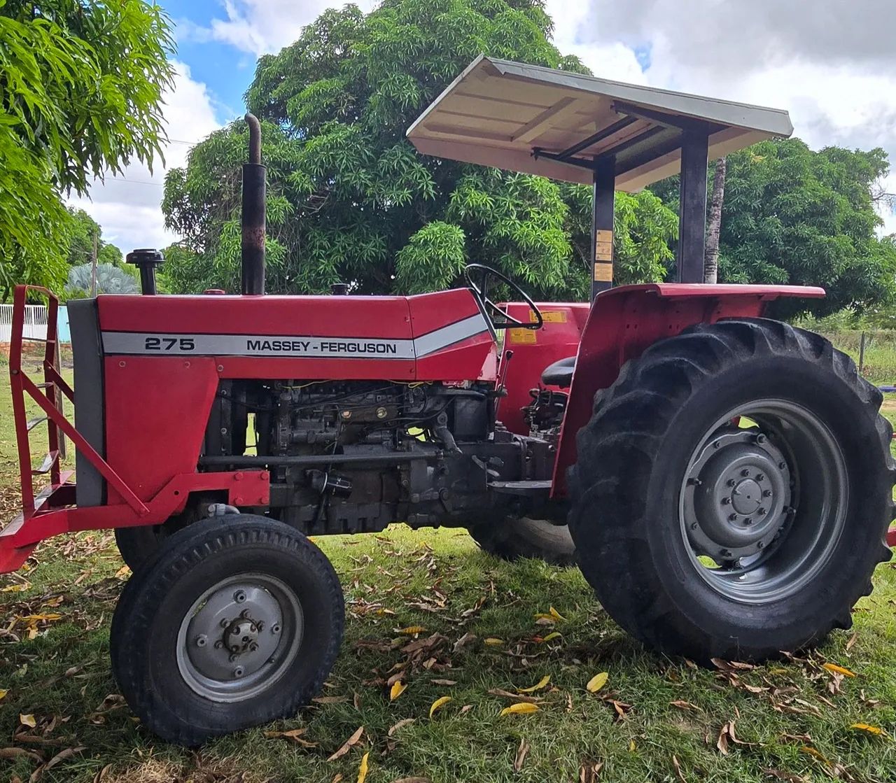Vende-se esse trator com a grade - Foto 4