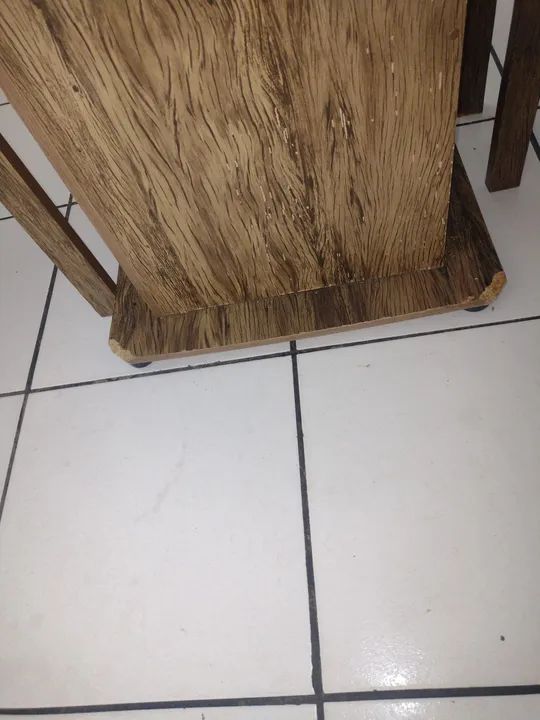 Mesa de jantar redonda com tampo de vidro - 4 cadeiras - Foto 2