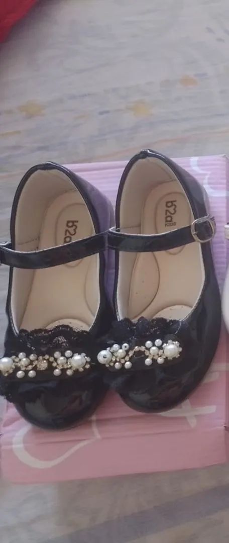 Sapatinhos de menina - Tamanho 29, 22 e 25  - B2a Kids