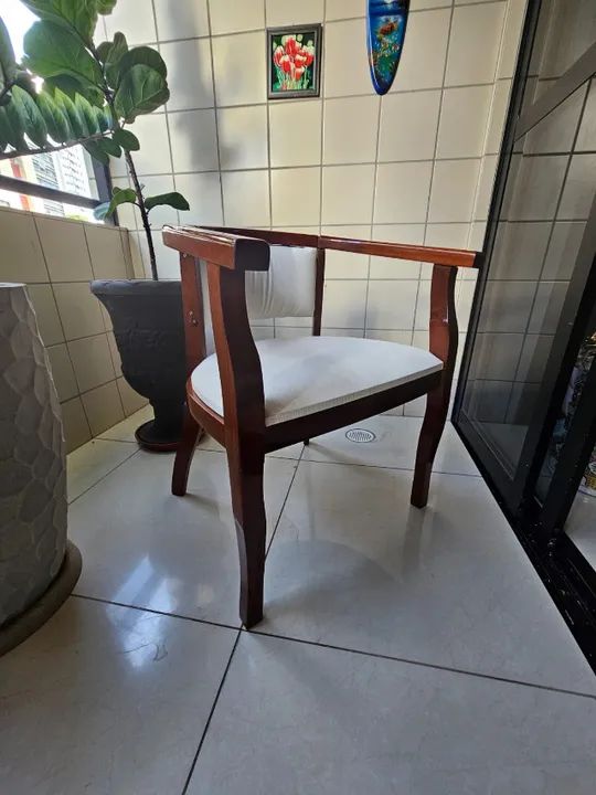 POLTRONA DE MADEIRA