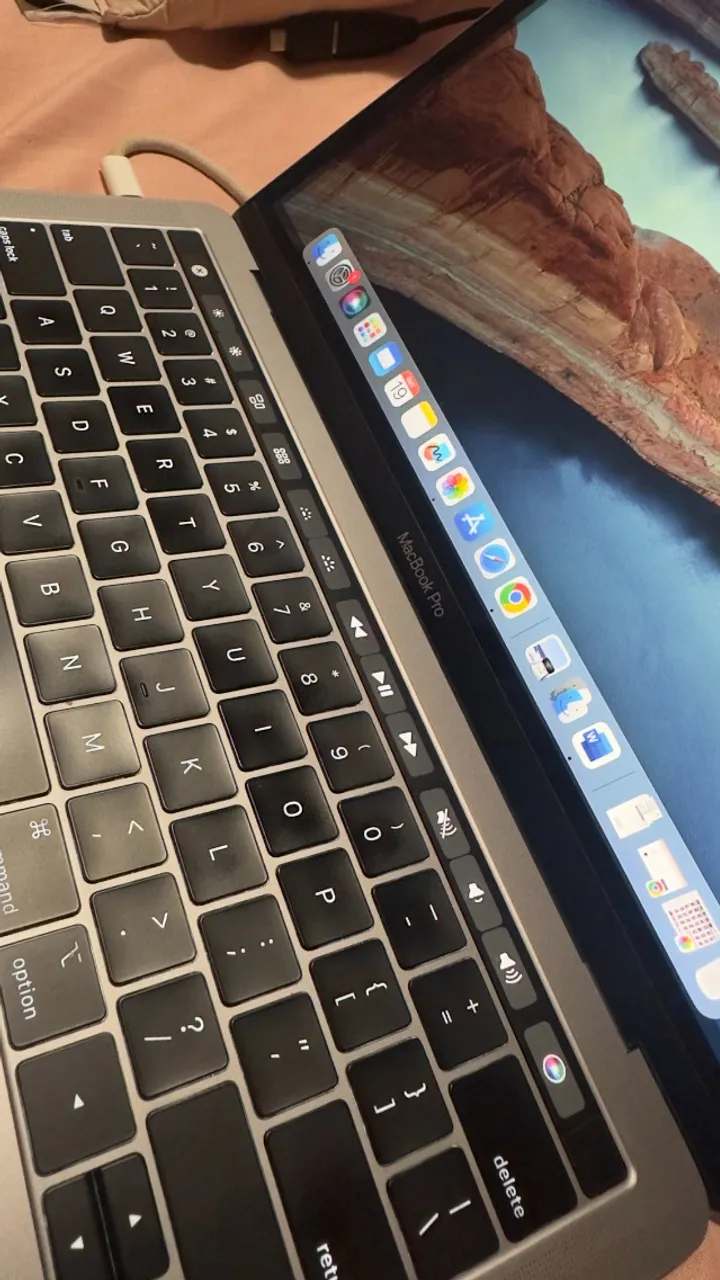 macbook pro 13 2019