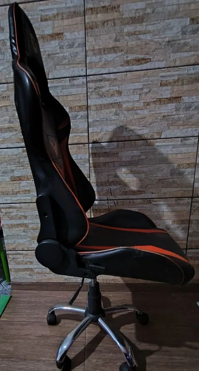 Cadeira GAMER USADA Marca CT - Foto 2