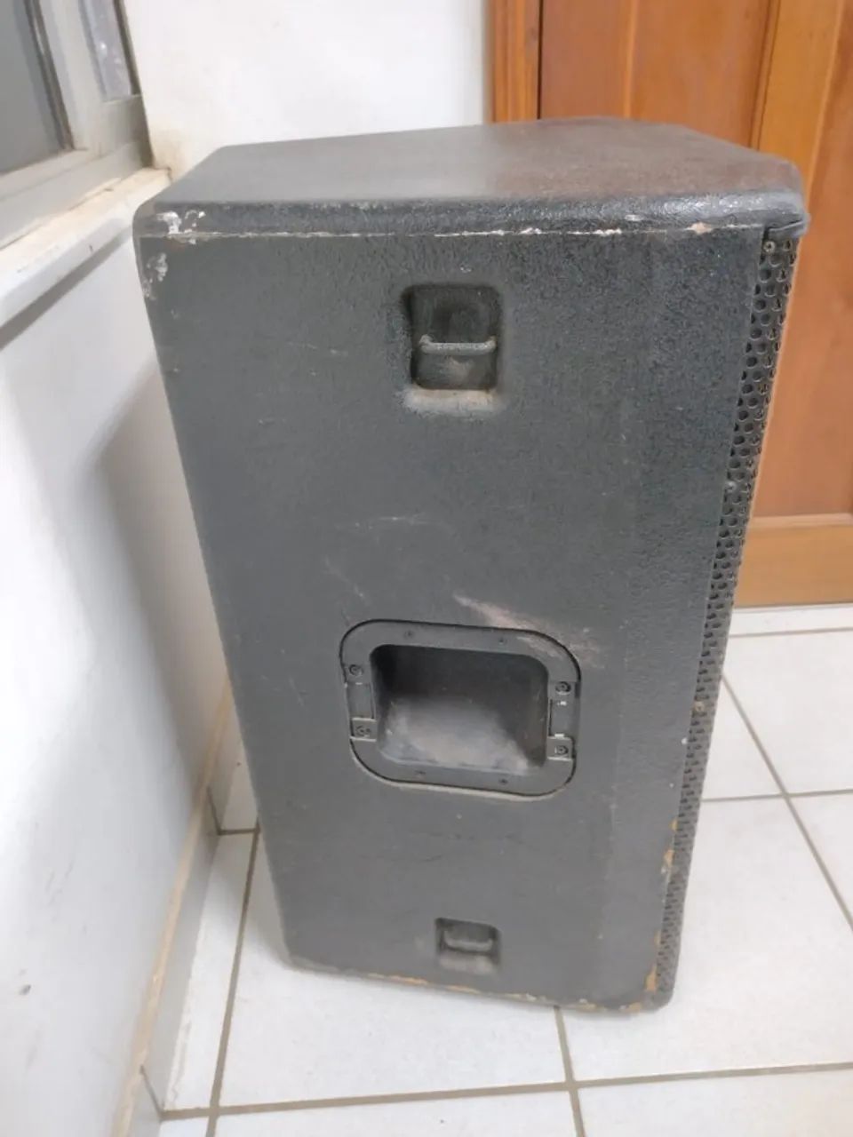 Caixa de som amplificada - muita potência - Foto 2