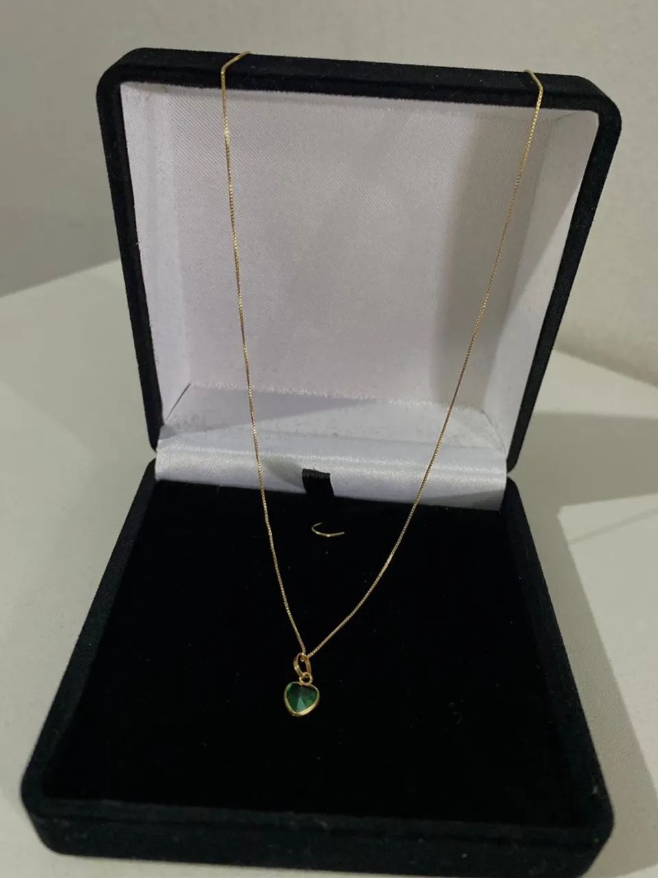 Colar em ouro 18k com pingente de coração verde - Foto 4