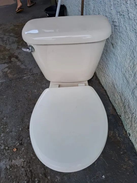 Vaso sanitário com caixa acoplada