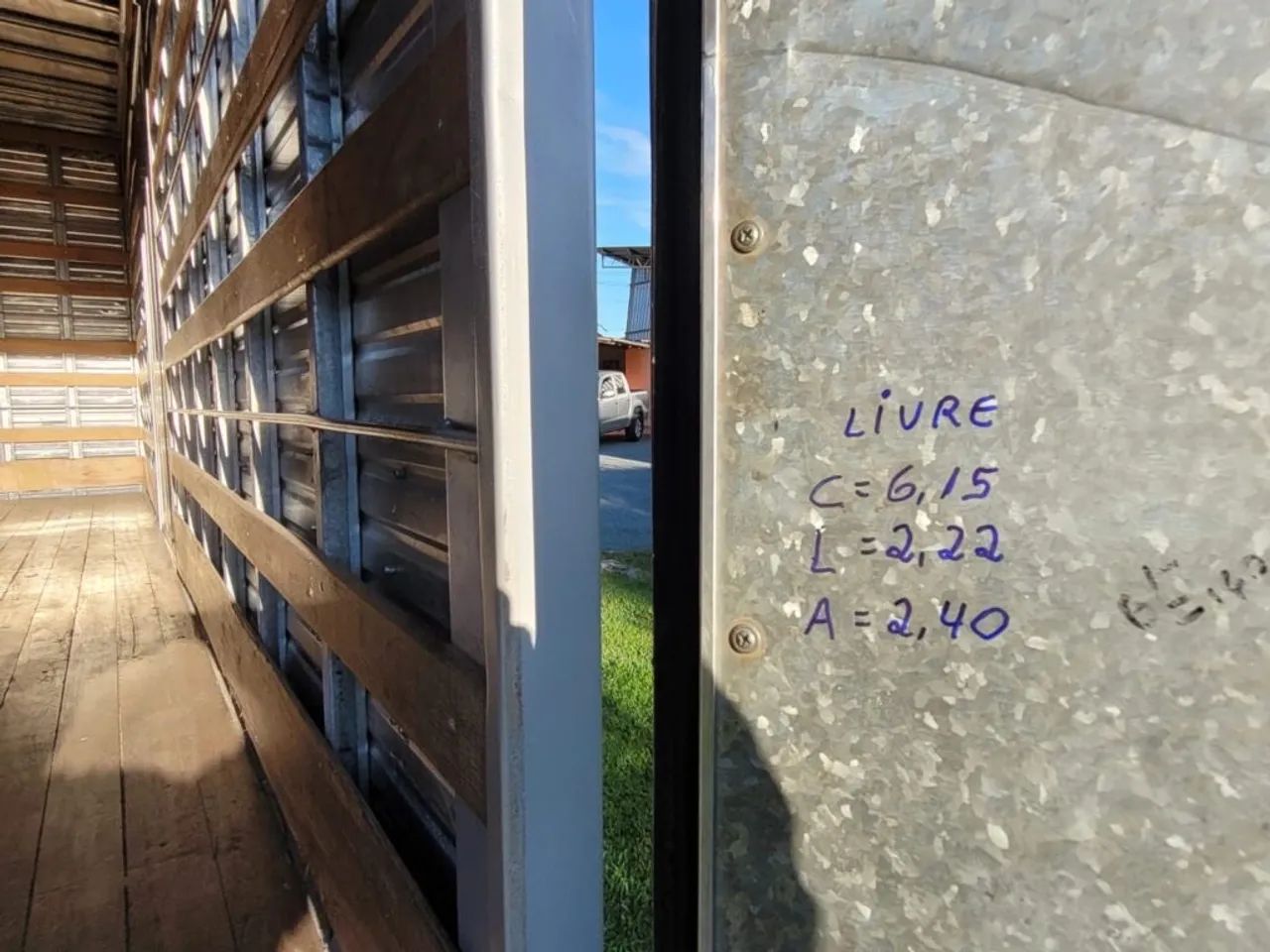 Volks 8-120 Motor Worker 2012 Baú  - Foto 9