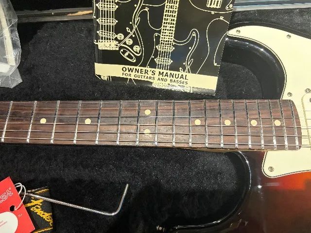 Guitarra Fender American Standard 2010 Sunburst - Foto 3