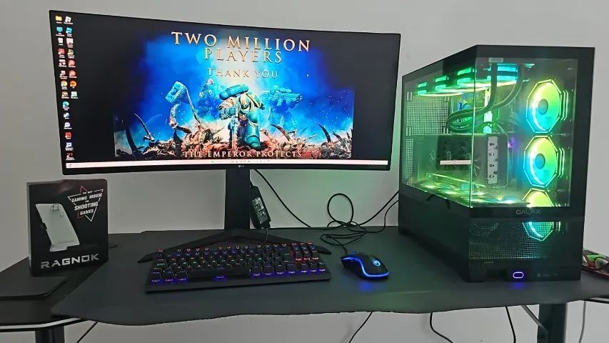 PC Gamer completo, com monitor curvo 32", mesa e acessórios!