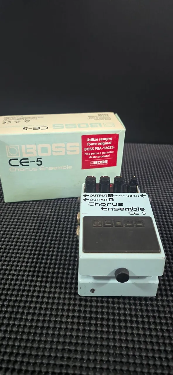 Pedal de Chorus Ensemble Boss CE-5 (aceito trocas) - Instrumentos