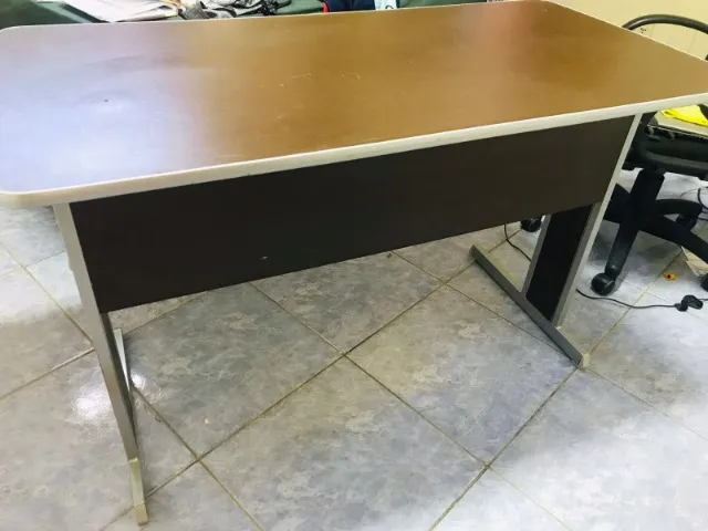 MESA DE ESCRITÓRIO + IMPRESSORA laserjet m1132 mfp