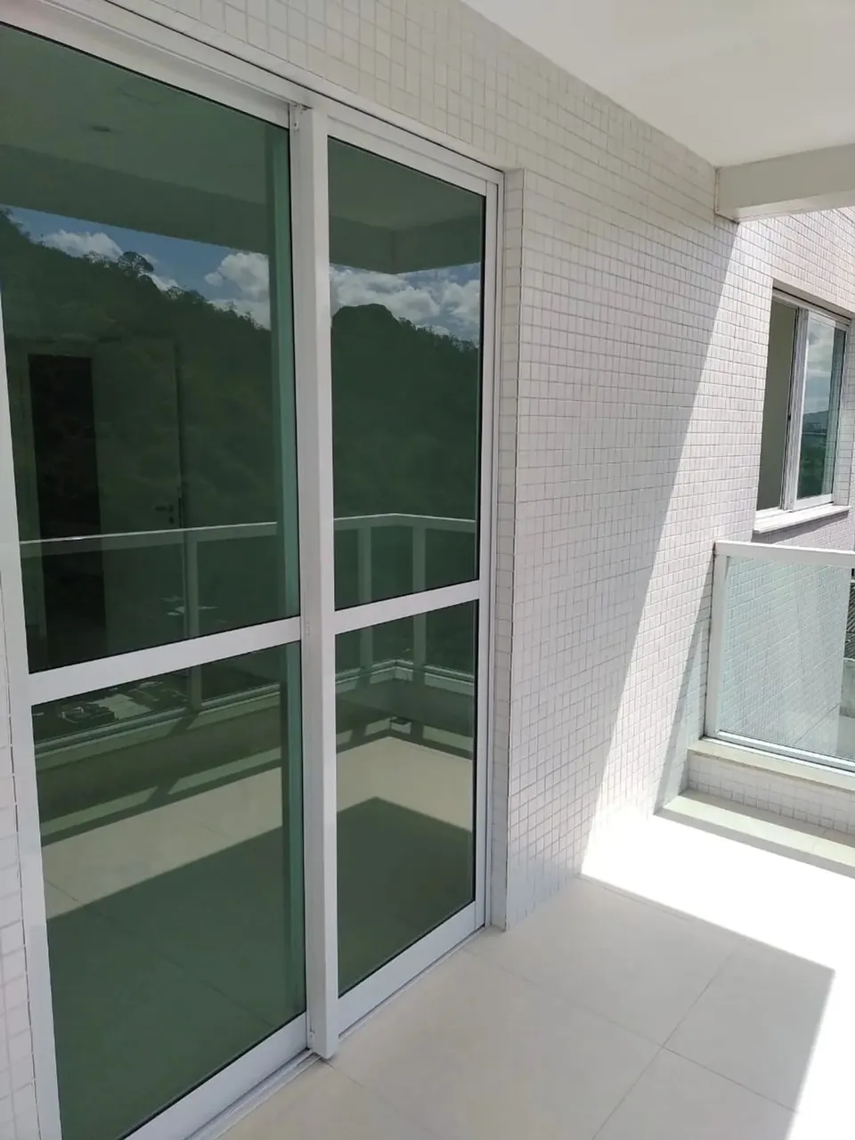 Apartamento para venda com 3 quartos, dependência completa, 107m², 2 vagas livres e cobert