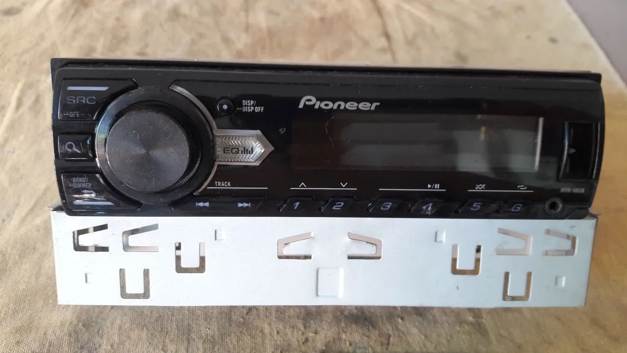 SOM PIONEER MVH 088UB 