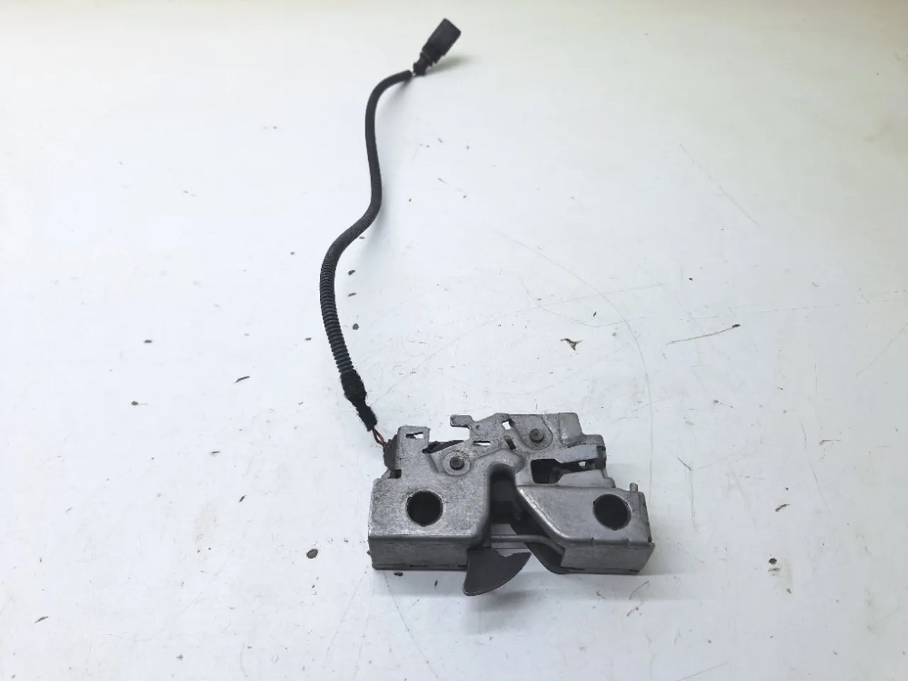Fechadura Trava Capo Vw Tiguan 2.0 2021 5g1823509d