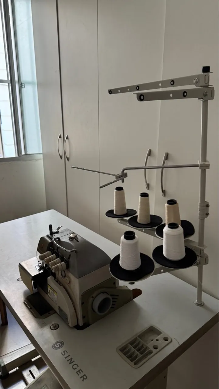 Máquina de Costura interloque industrial