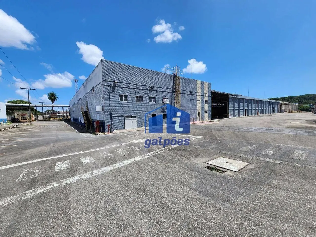 Galpão com 15.775 m² mais área livre às margens da BR-101 em Igarassu - PE